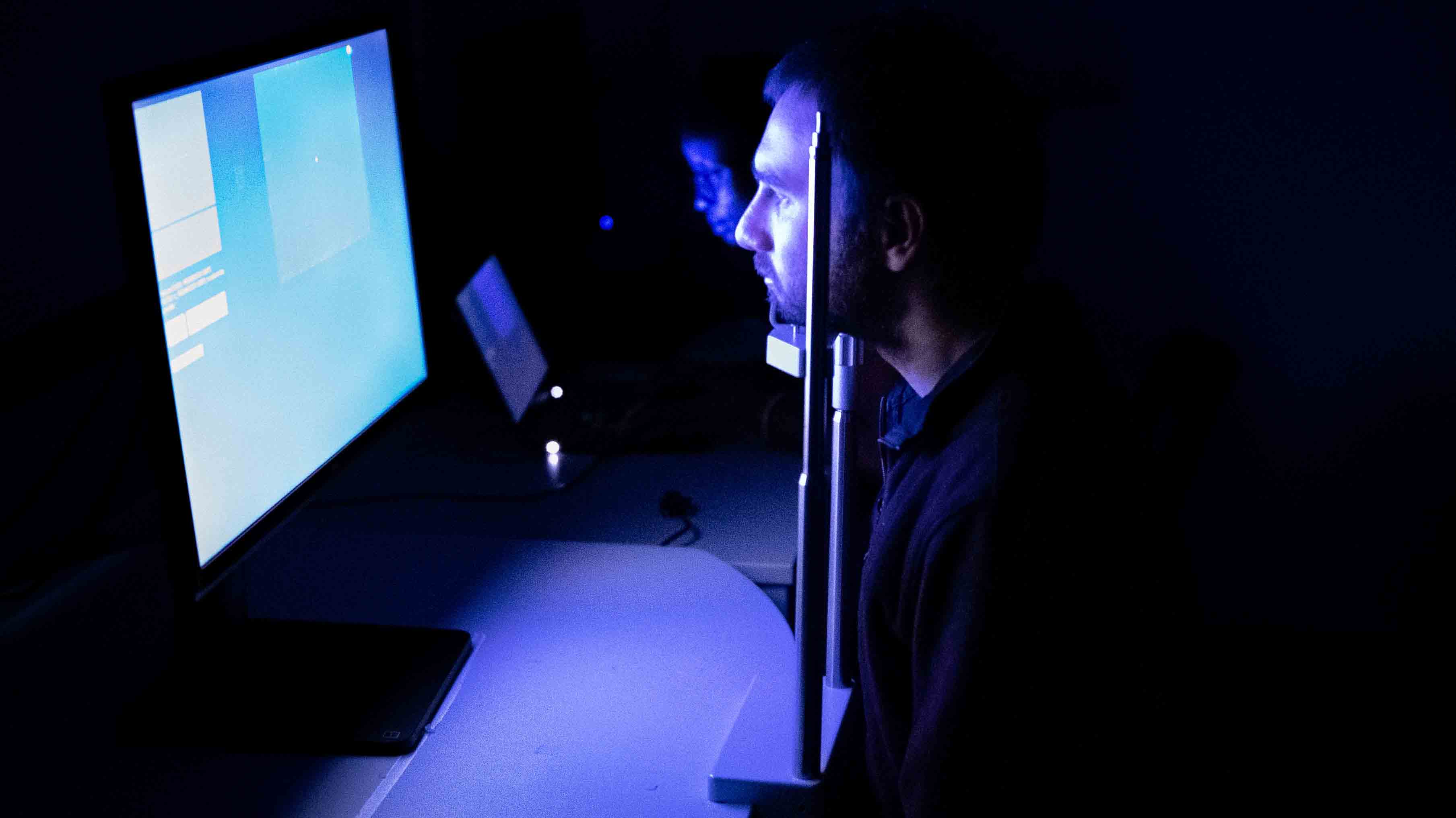 Neue Methode zur Gesichtsfeldmessung_Fotograf Andres Peinelt_UMMD Neue Methode zur Gesichtsfeldmessung_Fotograf Andres Peinelt_UMMD